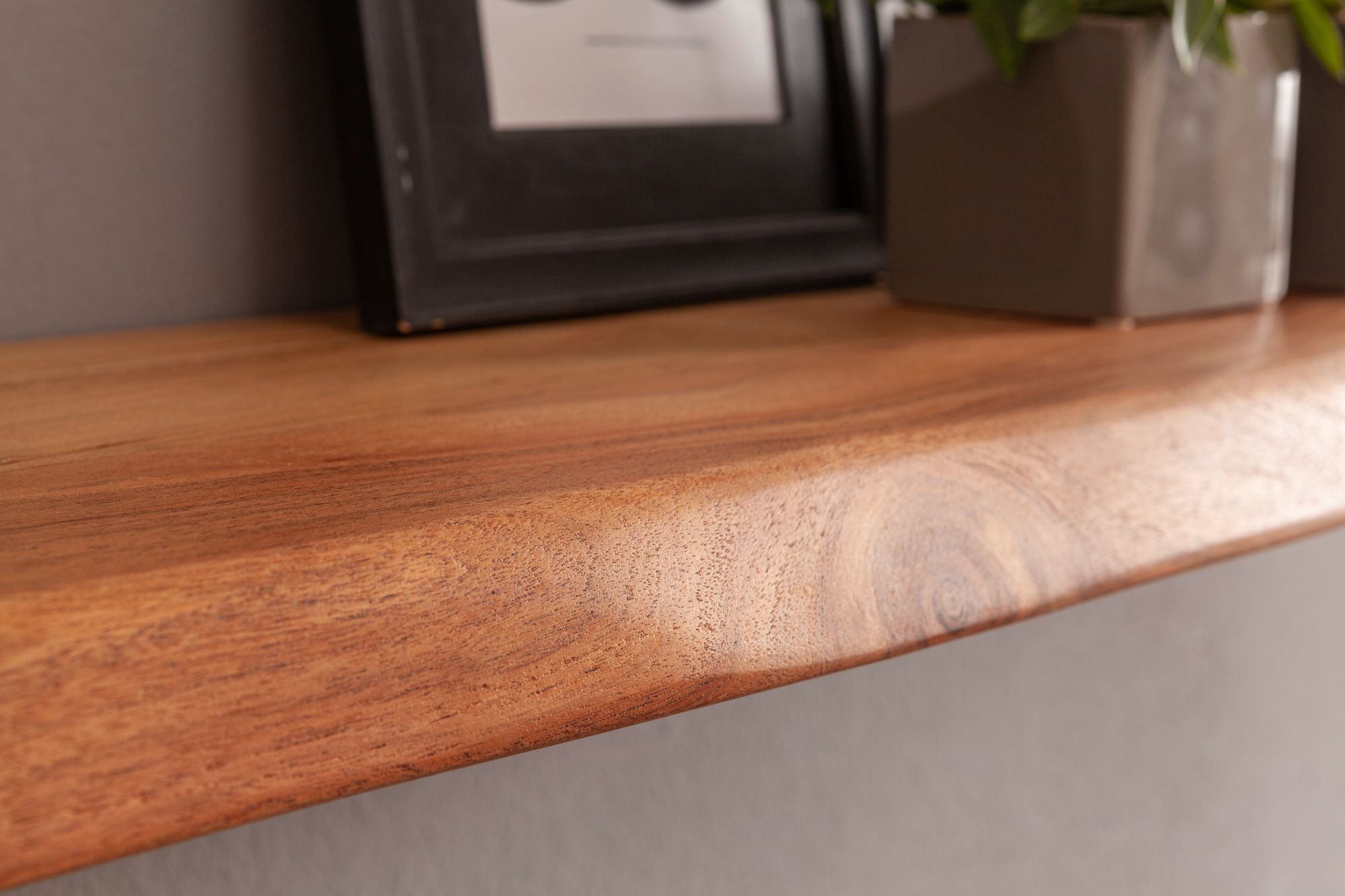 52019-----WOHNLING-Wandregal-mit-Baumkante-Akazie-Massivholz-80-cm-Unbehandelt---Design-Schweberegal-Wandboard-Massiv---Regal-Holz-Natur---Landhausstil-Haengeregal-wand-regale-haenge-re_5.jpg