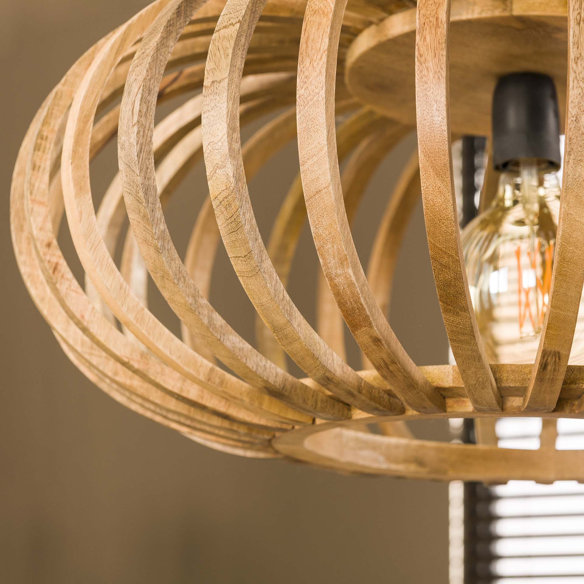 Design Hängelampe stripes / Massiv mango naturel E27