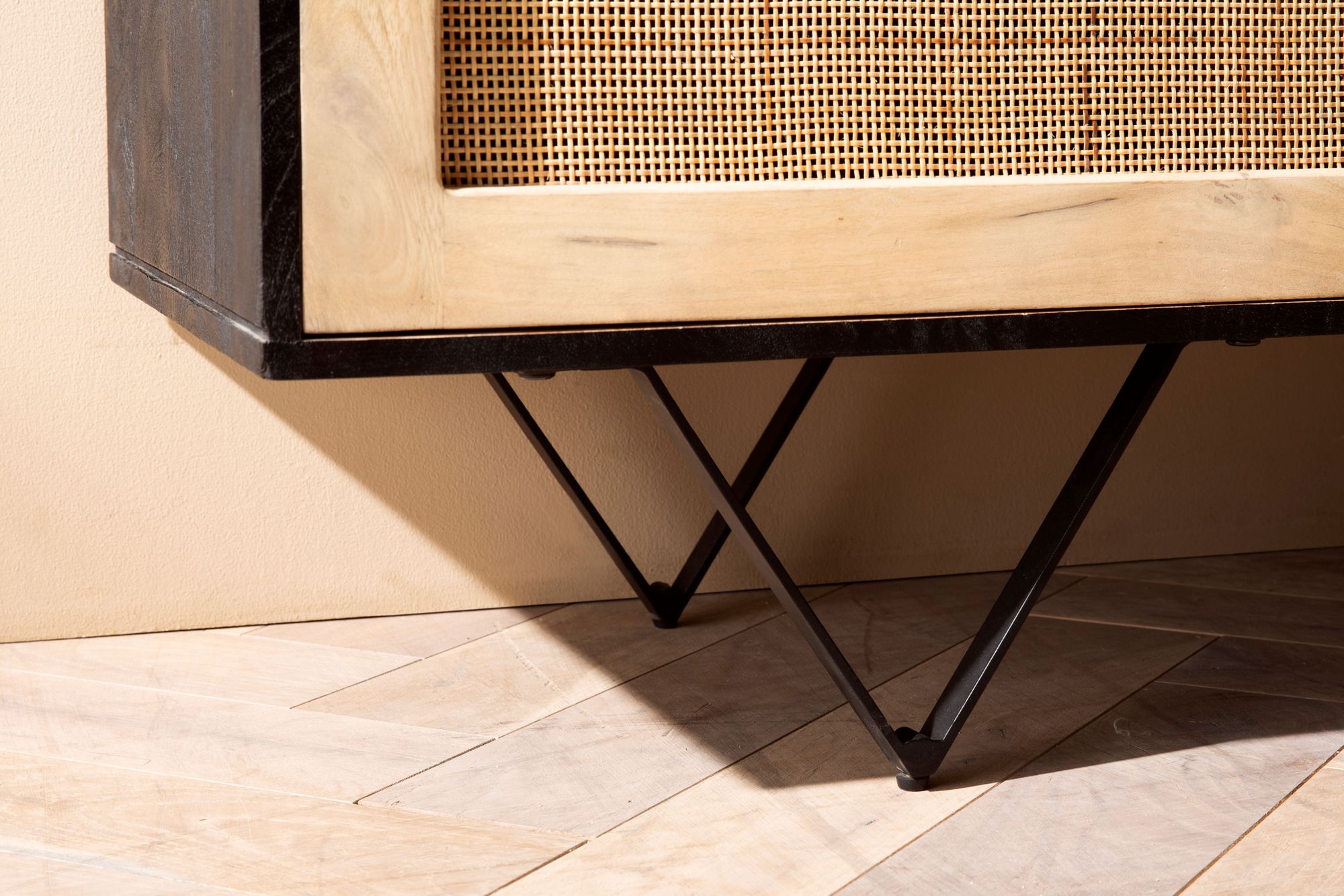 88335-WOHNLING-Sideboard-175x45x75-cm-Schwarz---Rattan-WL6-799-WL6-799_1.jpg