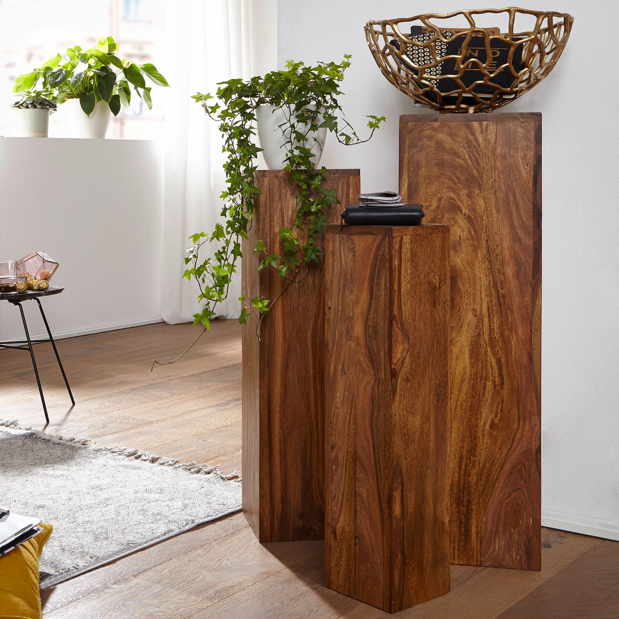 38580-WOHNLING-Beistelltisch-3er-Set-WL1-566-Massivholz-24-5x85x24-5-cm-Sheesham-Tische---Holztisch-Natur-Produkt---Echtholz-Beistelltische-Dekosaeulen---Drei-Holztische-Braun---Blumenh_1.jpg