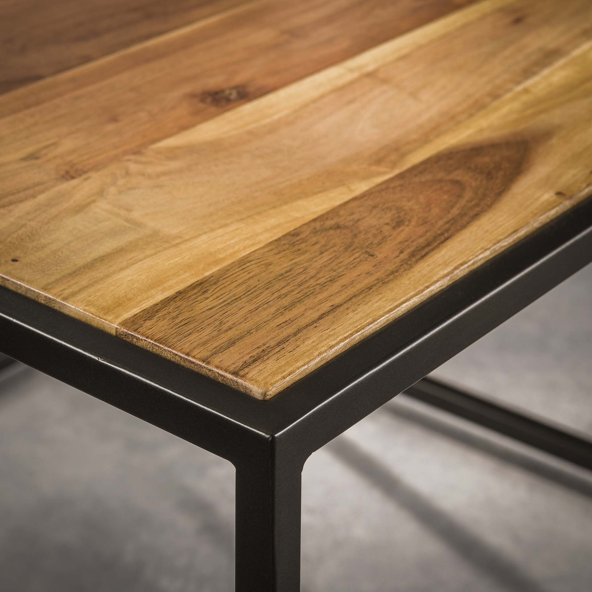 Slate Mix Couchtisch-Set aus Akazienholz, Schiefer und Metallgestell