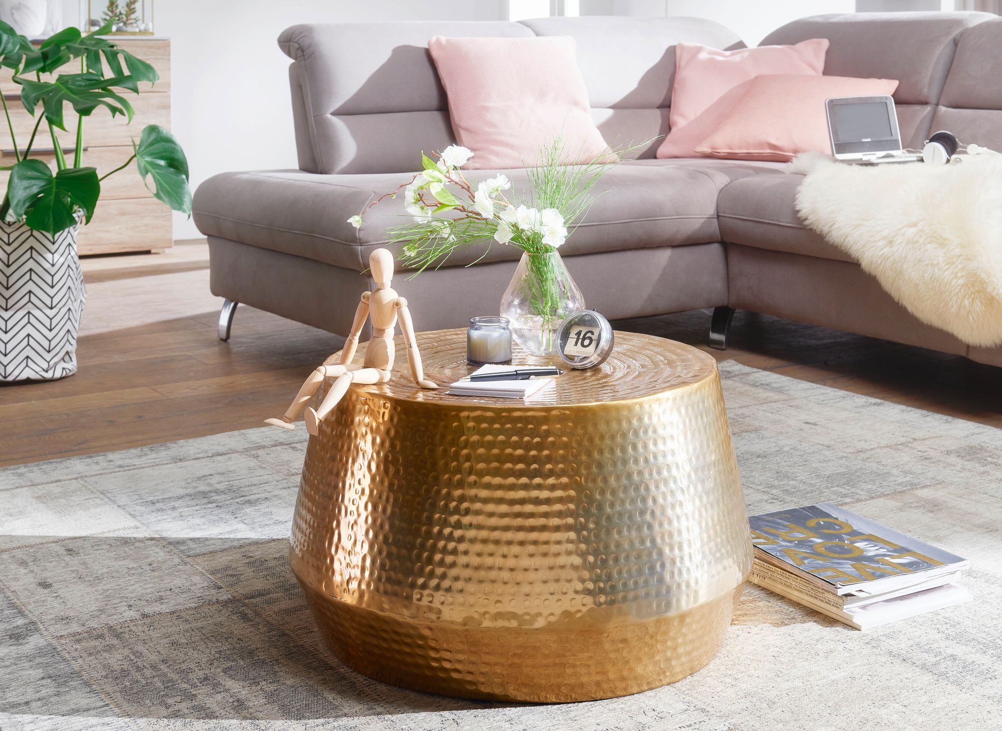 46304-WOHNLING-Couchtisch-MAHESH-60x60x36-cm-Alum_1.jpg