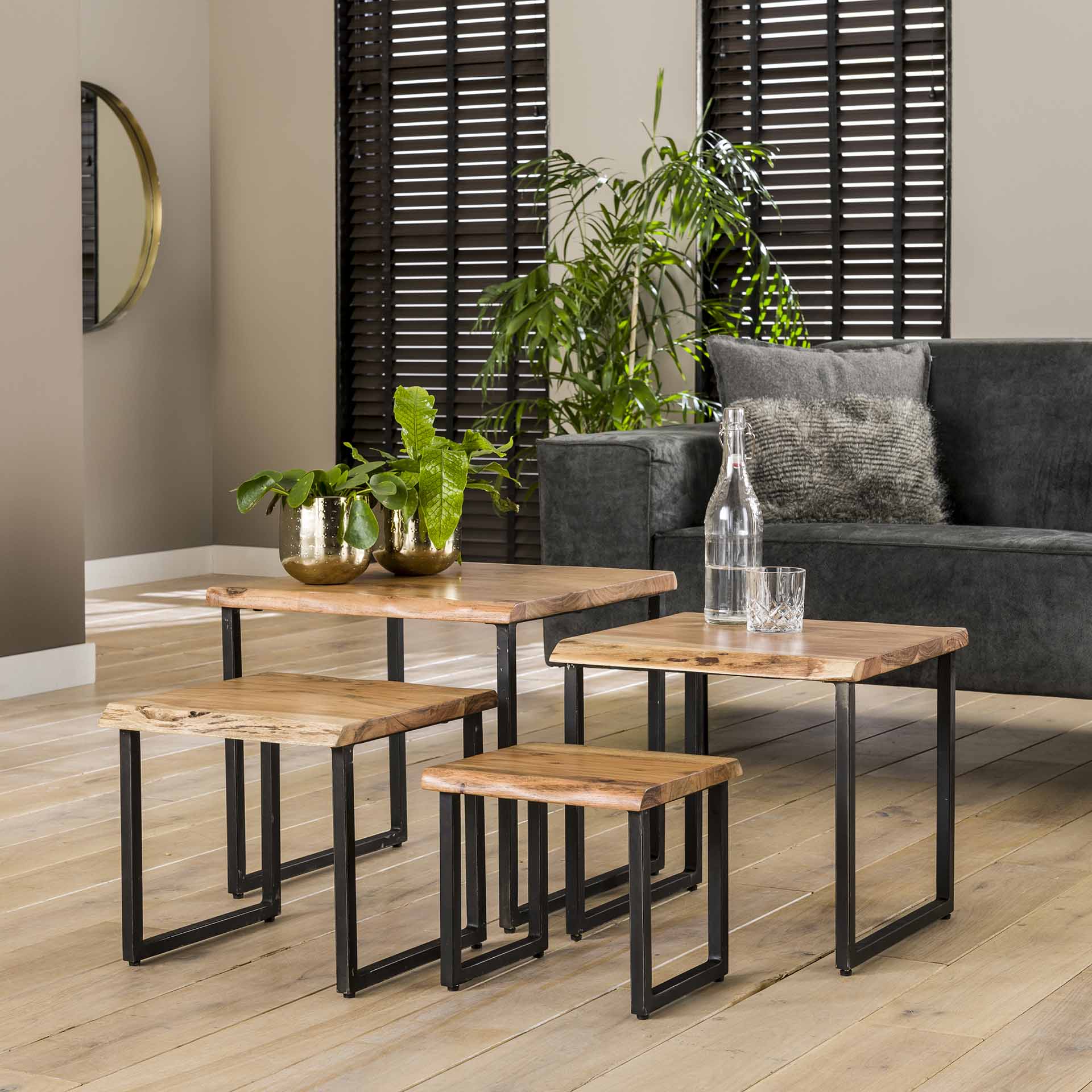Home Designs Couchtisch set/4 edge / Massiv acacia naturel