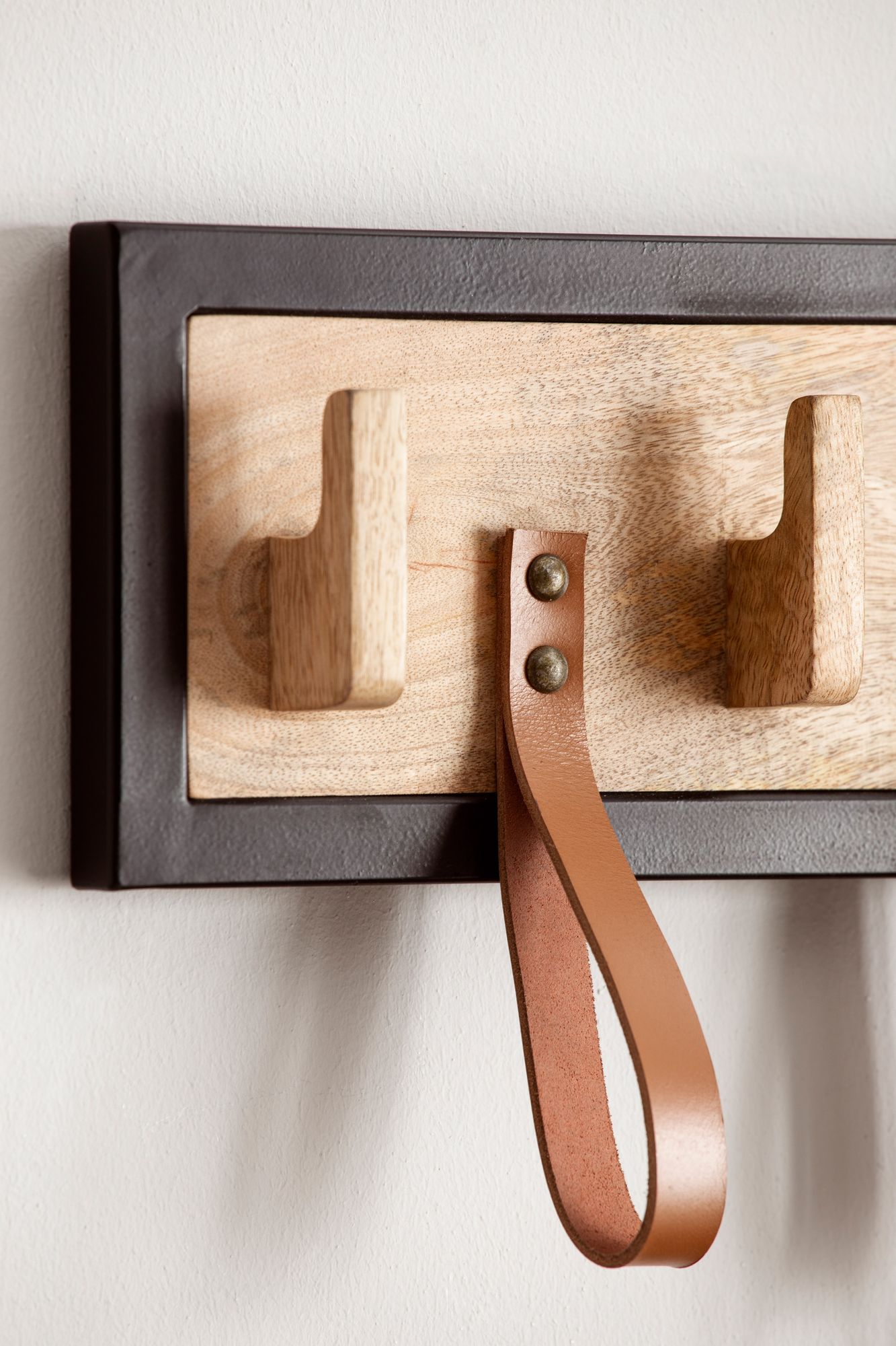 88229-WOHNLING-Wandgarderobe-60x6x15-cm-Mango-Massivholz--WL6-786-WL6-786_5.jpg