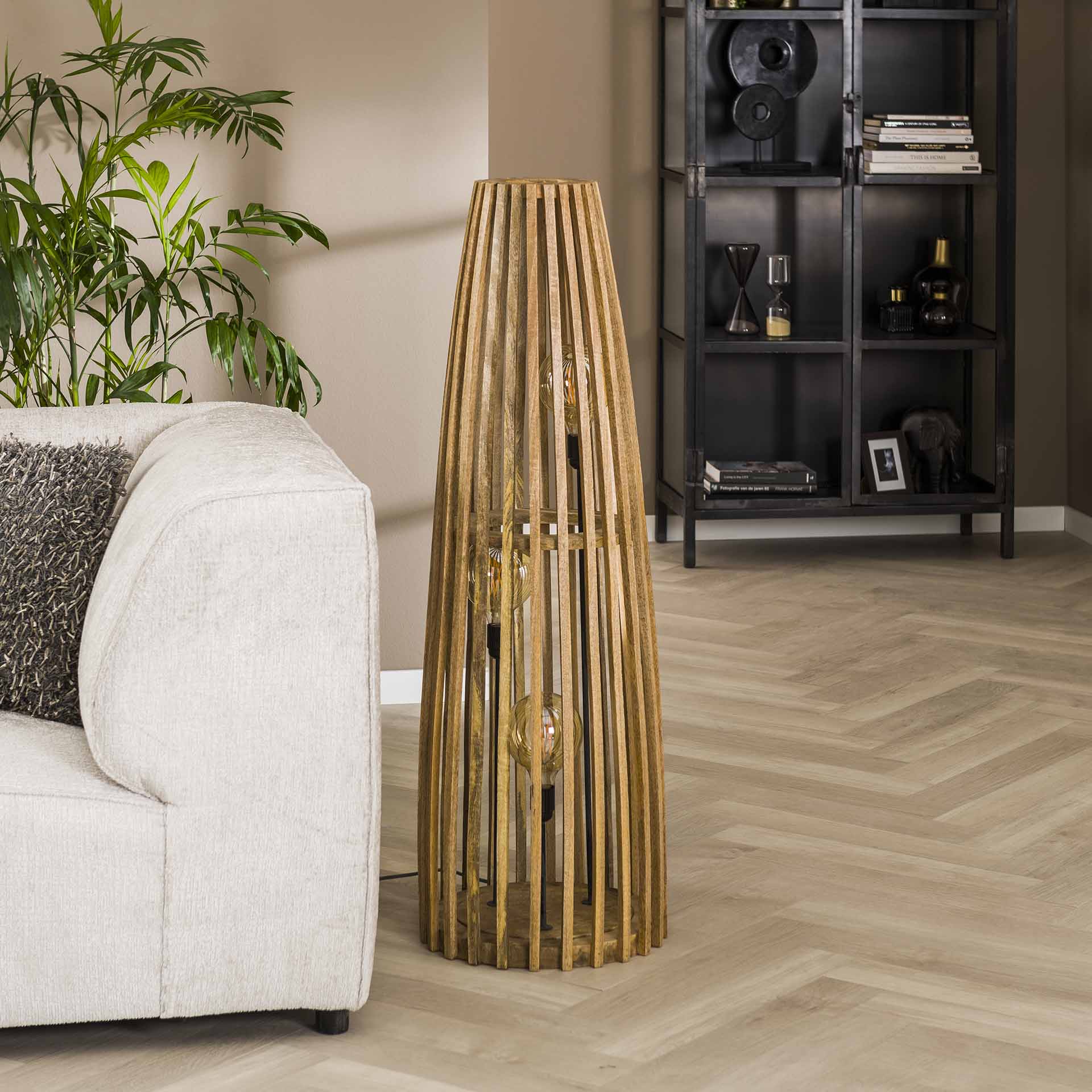 Design Stehlampe LAUNCH / Massiv mango naturel E27