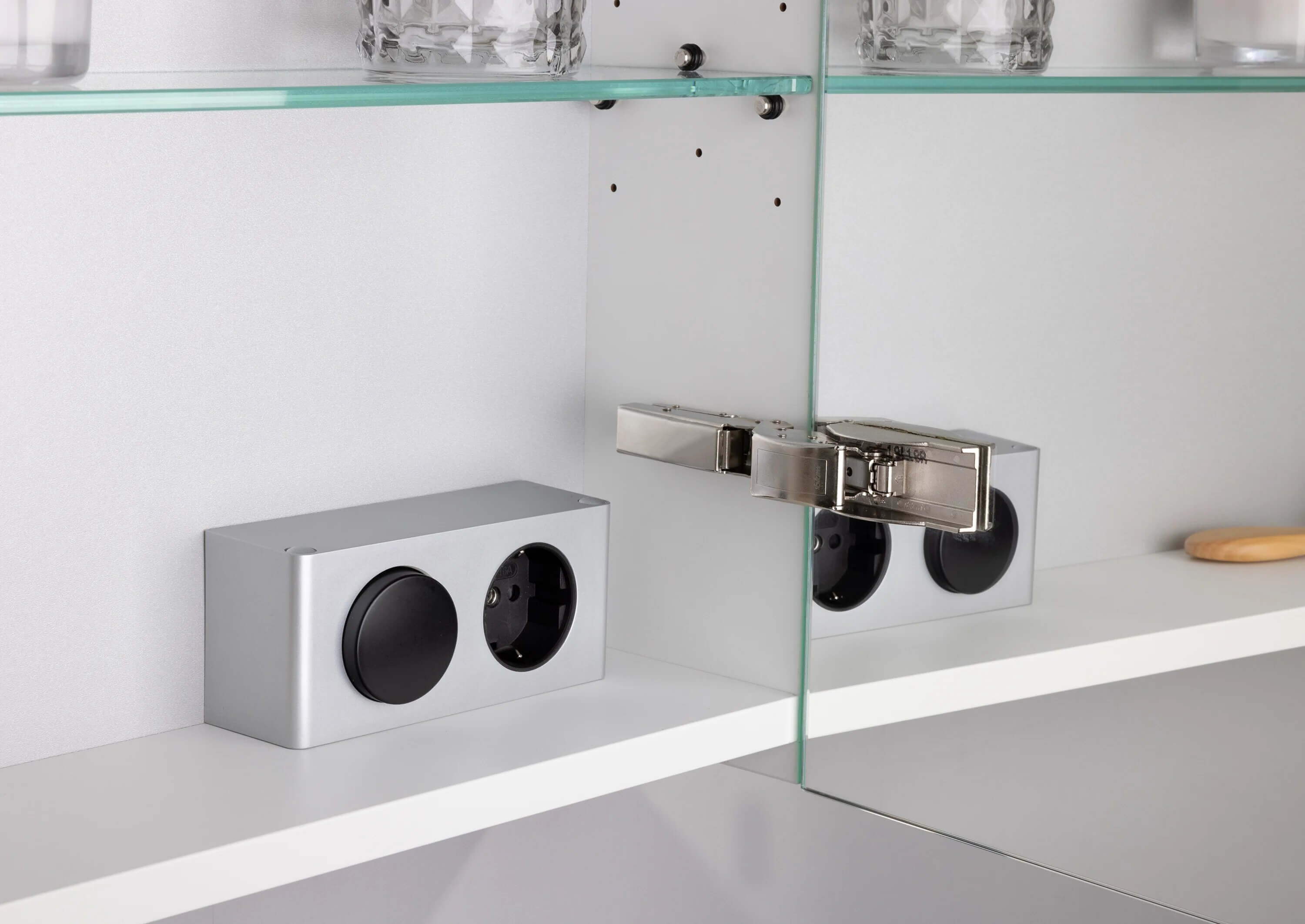 Barcelo Badmöbel Set 70 cm grifflos, mit Spiegelschrank Multi-LED