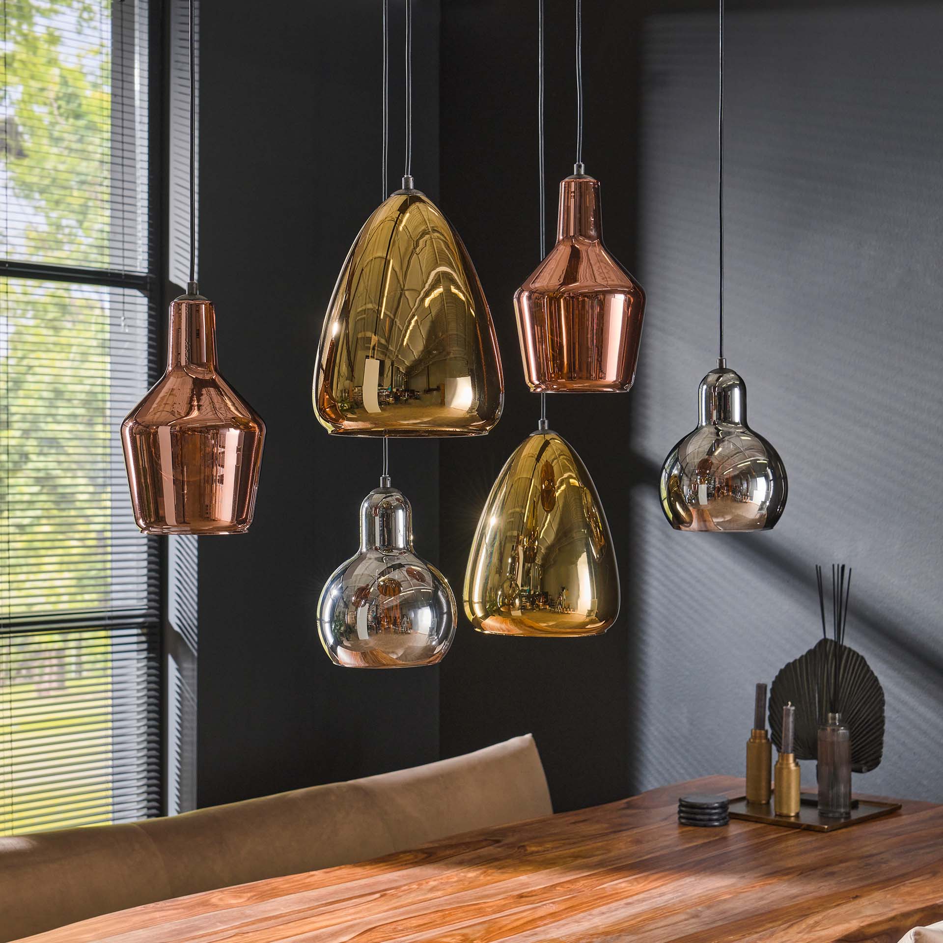 Hängelampe mit 6 Schirmen in Kupfer, Chrom und Gold – Modernes Design mit verspieltem Look