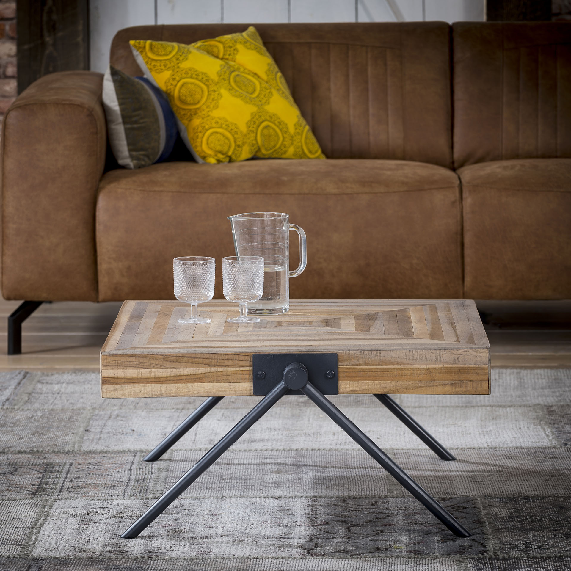 Design Couchtisch Lodge 70x70cm Teakholz Quadratisch