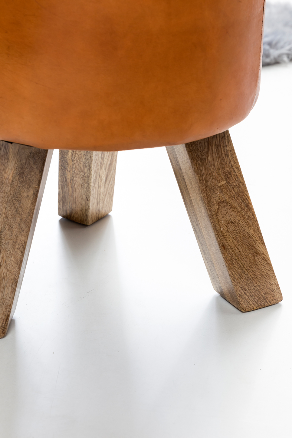 43726-WOHNLING-Sitzhocker-Echtleder-braun-rund-40_4.jpg